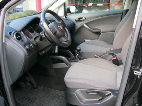 Seat Altea - 1.9 TDI Stylance 130 pk airco en schuifkanteldak - 1