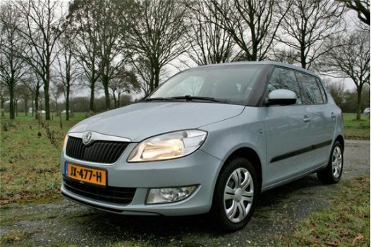 Skoda Fabia - 1.2 TSI Ambiente modeljaar 2011 - 1