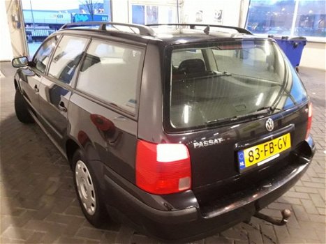 Volkswagen Passat Variant - 1.8-5V Trendline - 1