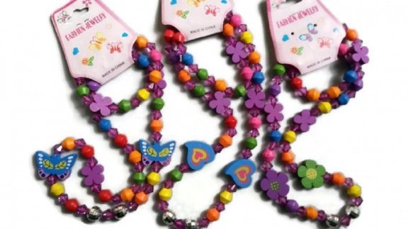 Sieraden setje voor meisjes ketting en armbandje kindersieraden hartjes vlindertjes online kopen - 1