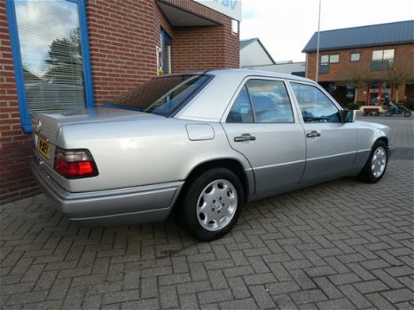 Mercedes-Benz E-klasse - E200 Schuifdak W124 200 Unieke auto complete onderhoud historie - 1