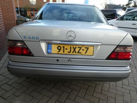 Mercedes-Benz E-klasse - E200 Schuifdak W124 200 Unieke auto complete onderhoud historie - 1