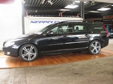 Volvo V70 - 2.0 D4 Nordic+ 100 % onderhouden