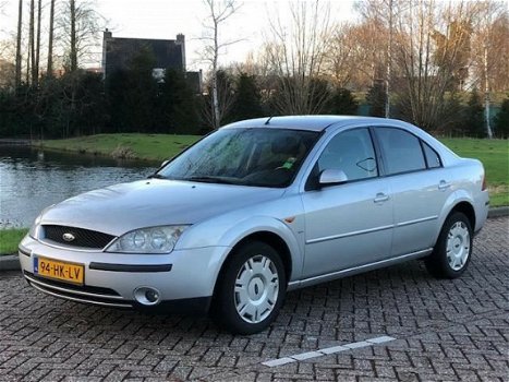 Ford Mondeo - 2.5 V6 Ghia 2001 Sedan Trekhaak JongTimer en Bijtelling vriendelijk - 1