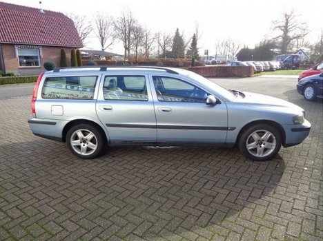 Volvo V70 - 2.4 Bi-Fuel Comf.L - 1