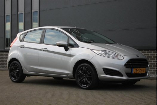 Ford Fiesta - 1.0 Style / Navigatie / dealer onderhouden / 1e eigenaar - 1