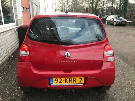 Renault Twingo - 1.2 8V (TWINGO II) Authentique (Trekhaak) - 1