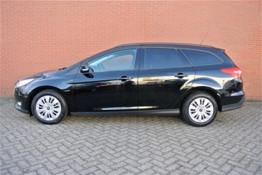 Ford Focus - 125PK Business Edition | Navi | Stoelverwarming Rijklaarprijs - 1