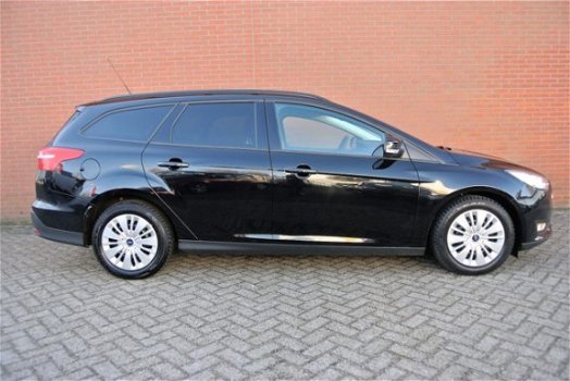 Ford Focus - 125PK Business Edition | Navi | Stoelverwarming Rijklaarprijs - 1