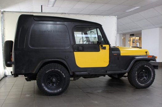 Jeep Wrangler - YJ 4.0 I WAGON 4WD LPG nieuwe APK - 1