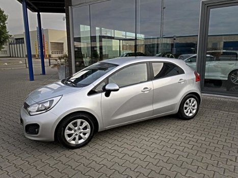 Kia Rio - 1.2 CVVT Plus Pack *Navigatie-5 Deurs - 1