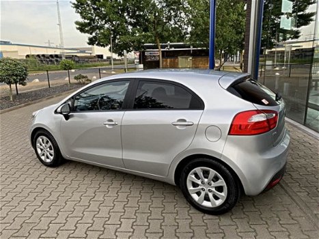 Kia Rio - 1.2 CVVT Plus Pack *Navigatie-5 Deurs - 1