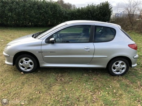 Peugeot 206 - 1.4 Air-line Quiksilver NAP/AIRCO/NETTE AUTO/DB RIEM VERVANGEN - 1