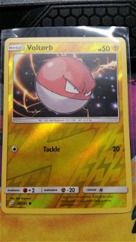 Voltorb 38/181 (reverse) Team up - 1