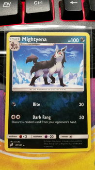 Mightyena 87/181 Rare (reverse) Team up - 1