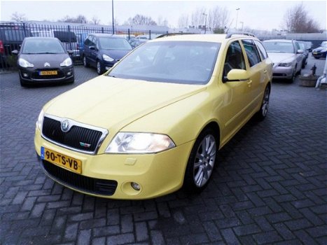 Skoda Octavia Combi - 2.0 TDI RS , APK 08-2020 - 1