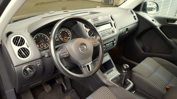 Volkswagen Tiguan - 1.4 TSI Sport&Style CLIMA/CRUISE/LMV - 1