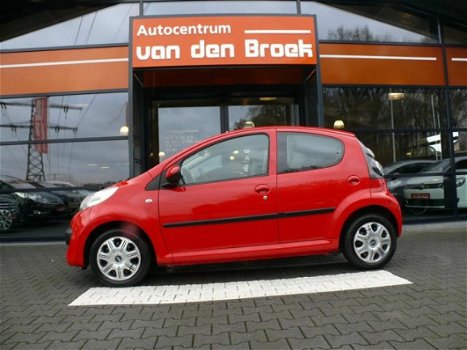 Citroën C1 - 1.0-12V Ambiance 5Drs Airco Elec Pakket Toerenteller Nieuwe Apk Private-Glas - 1