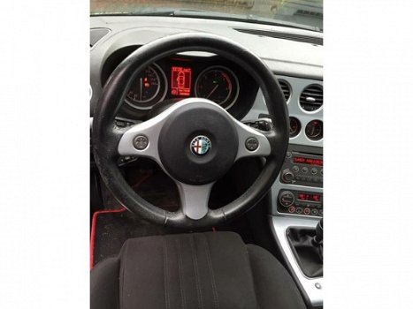 Alfa Romeo 159 Sportwagon - 1.9 JTDm 16v Business - 1