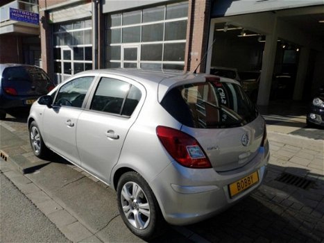 Opel Corsa - 1.2-16V Cosmo AIRCO / CRUISE / 1e EIGENAAR - 1