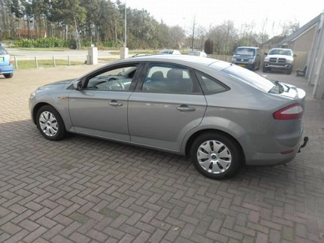 Ford Mondeo - 2.0-16V Trend - 1