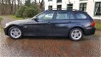 BMW 3-serie Touring - 318d Business Line compleet dealer onderhouden-groot navigatie-PDC-NAP-elektri - 1 - Thumbnail