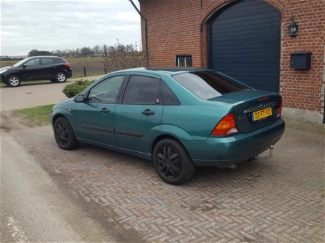 Ford Focus - 1.8-16V Ghia - 1