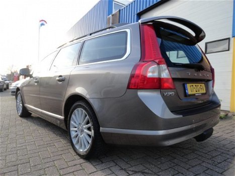 Volvo V70 - 3.2 AWD Summum - 1