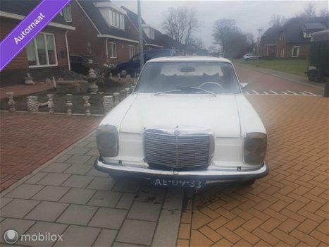 Mercedes-Benz 200-serie - W123 200 D - 1