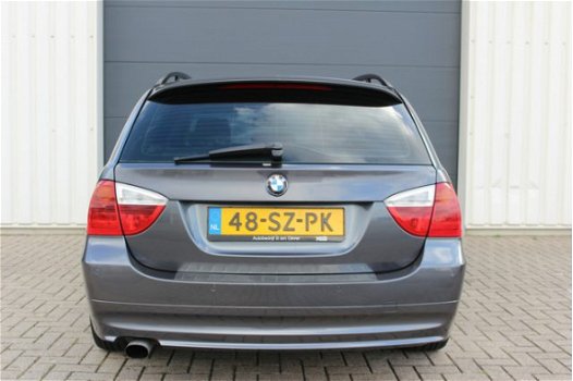 BMW 3-serie Touring - 320i High Executive/Lm-Velgen/Airco Clima/Leer - 1