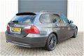 BMW 3-serie Touring - 320i High Executive/Lm-Velgen/Airco Clima/Leer - 1 - Thumbnail