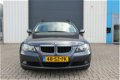 BMW 3-serie Touring - 320i High Executive/Lm-Velgen/Airco Clima/Leer - 1 - Thumbnail