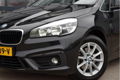 BMW 2-serie Active Tourer - 218d Corporate Lease Essential BTW/MWST/VAT * NAVIGATIE * CLIMA * SPORT - 1 - Thumbnail