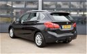 BMW 2-serie Active Tourer - 218d Corporate Lease Essential BTW/MWST/VAT * NAVIGATIE * CLIMA * SPORT - 1 - Thumbnail