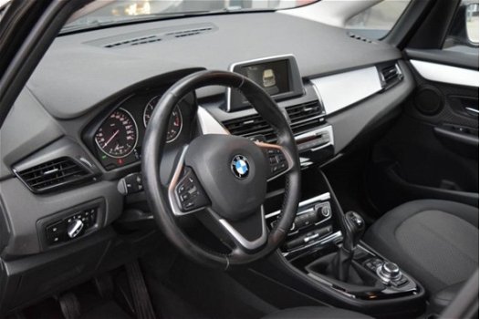 BMW 2-serie Active Tourer - 218d Corporate Lease Essential BTW/MWST/VAT * NAVIGATIE * CLIMA * SPORT - 1