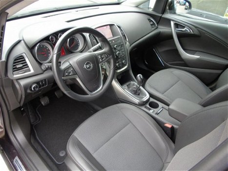 Opel Astra Sports Tourer - 1.4 Turbo 120pk Cosmo + Navigatie + Trekhaak + 17'' LMV - 1