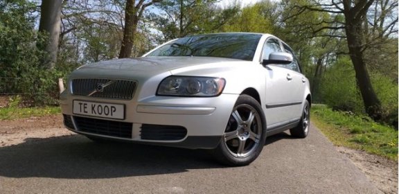 Volvo V50 - 1.8 Kinetic /Airco/16'' Lichtmetalen velgen/ 125PK - 1