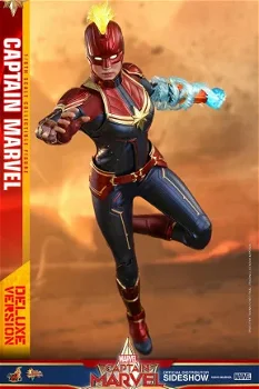 Hot Toys Captain Marvel Action Figure Deluxe MMS522 - 3
