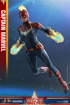 Hot Toys Captain Marvel Action Figure MMS521 - 4