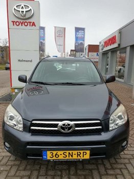 Toyota RAV4 - 2.0 16V VVT-I Executive - 1