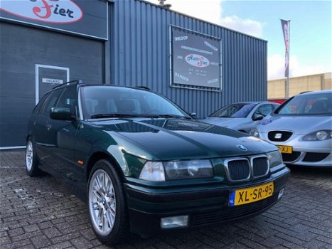 BMW 3-serie Touring - 323i ECC, Dakje, Leder, Cruise, PDC - 1