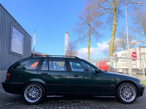 BMW 3-serie Touring - 323i ECC, Dakje, Leder, Cruise, PDC - 1