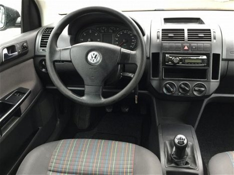 Volkswagen Polo - 1.4 TDI Trendline, AIRCO, CRUISE CONTROL, STUURBEKRACHTIGING, ELEK-RAMEN, CENT-VER - 1