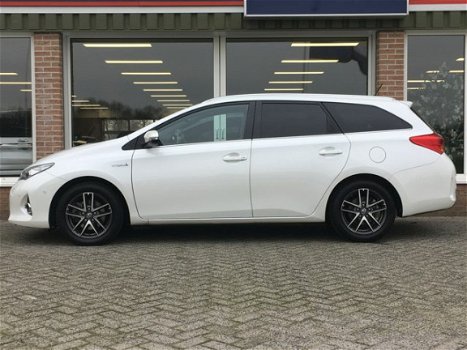 Toyota Auris Touring Sports - 1.8 Hybrid Lease Plus | Xenon | Navi | Panorama dak | Parkeersensoren - 1