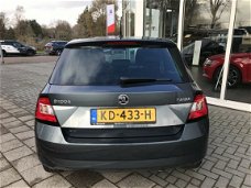 Skoda Fabia - 1.2 TSI JOY Climate control, Lichtsensor, Parkeersensoren, Stoelverwarming en meer