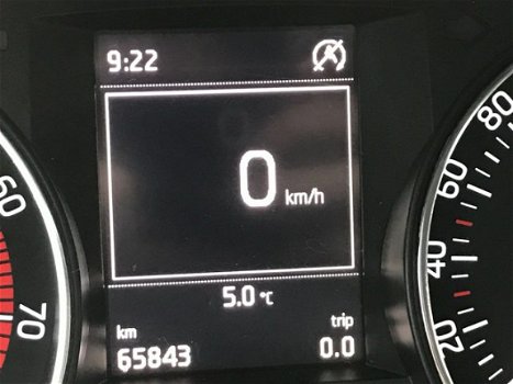 Skoda Fabia - 1.2 TSI JOY Climate control, Lichtsensor, Parkeersensoren, Stoelverwarming en meer - 1