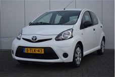 Toyota Aygo - 1.0 VVT-i Now Airco Elek/pakket Eerste eigenaar