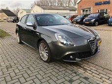 Alfa Romeo Giulietta - 1.4 T Distinctive /AUTOM/LEER/NAVI/XENON/