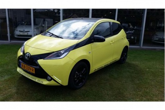 Toyota Aygo - 1.0 VVT-i 5D x-cite | LM velgen | Camera | Bluetooth - 1