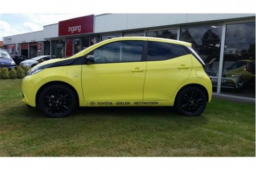 Toyota Aygo - 1.0 VVT-i 5D x-cite | LM velgen | Camera | Bluetooth - 1